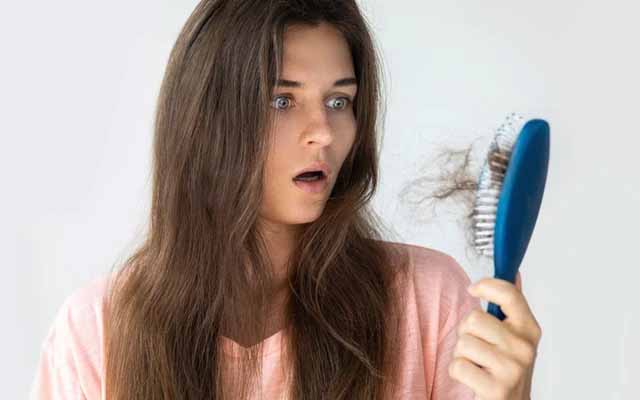 Hair Fall Rokne Ke 14 Upay in Hindi