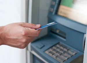 Jangan Panik! Tarik Uang di ATM Tetapi Uang Tidak Keluar dan Saldo Rekening sudah Terpotong