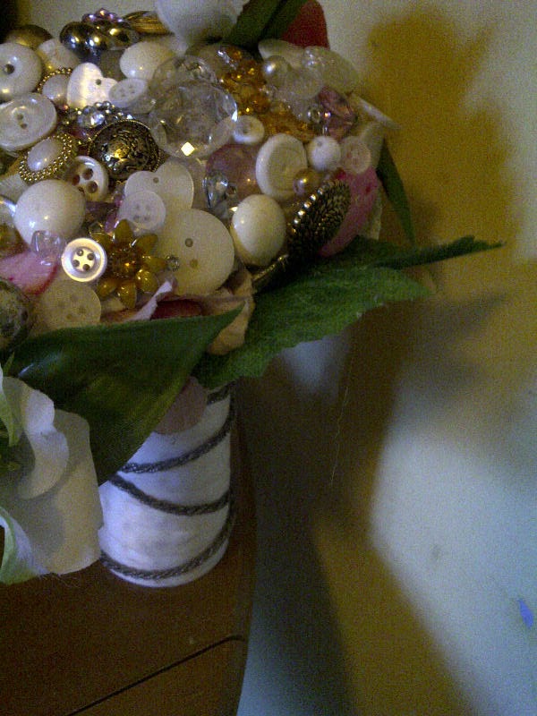 DIY wedding Diary Make your own Jewellery Bouquet