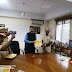 पोलीस उपमहा निरीक्षक प्रतापराव दिघावकर यांच्या हस्ते मनीलाल शिंपी यांचा देवदूत म्हणून सन्मान