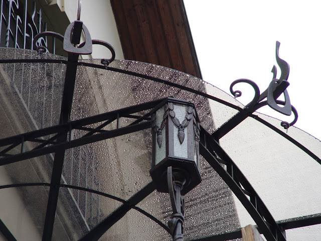 Кованые козырьки и навесы 