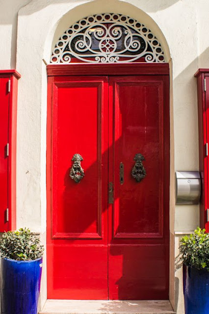 Beautiful door in Gozo, Malta  26 Images of Inspiration: Imperial Red 07-01-2016 {Cool Chic Style Fashion}