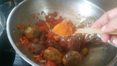 badanekayi gojju, tangy brinjal curry