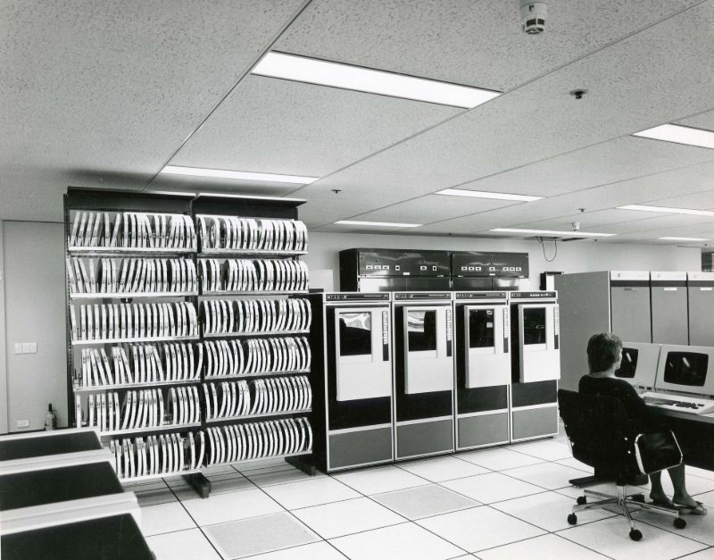 Vintage photos show the workplace and offices of the past  1970s 1980s - 58