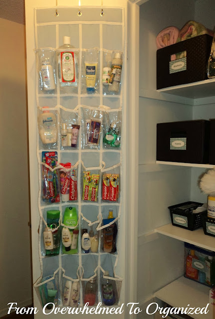 Overdoor show bag installed in bathroom closet.