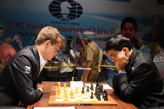 La première partie entre Carlsen et Anand a accouché d'une souris, nulle en 16 coups - Photo © site officiel