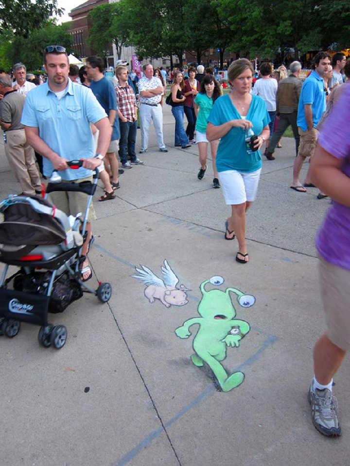 David Zinn. Странное существо 23