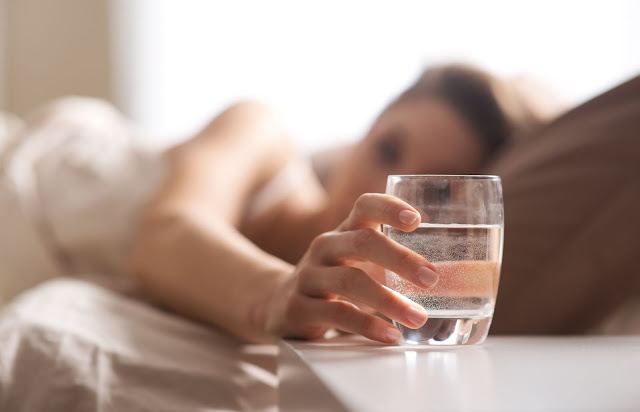 Ini Pentingnya Minum Air Putih Daripada Minum Kopi Setelah Bangun Tidur Ini Pentingnya Minum Air Putih Daripada Minum Kopi Setelah Bangun Tidur