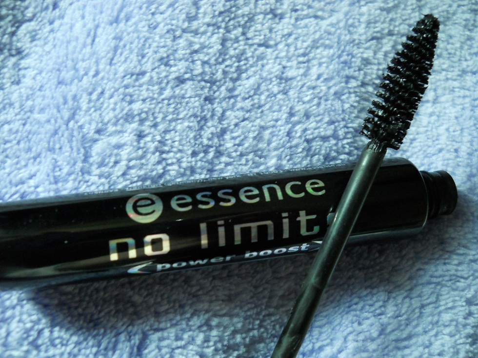 Make Up,frivolezze & co. Review,opinioni dei miei mascara Essence