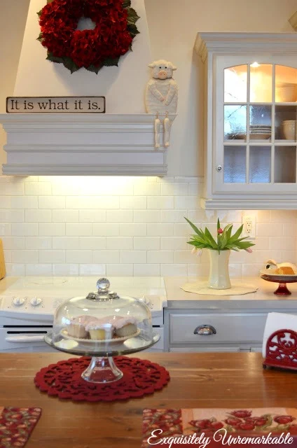 Red And White Country Kitchen Decor