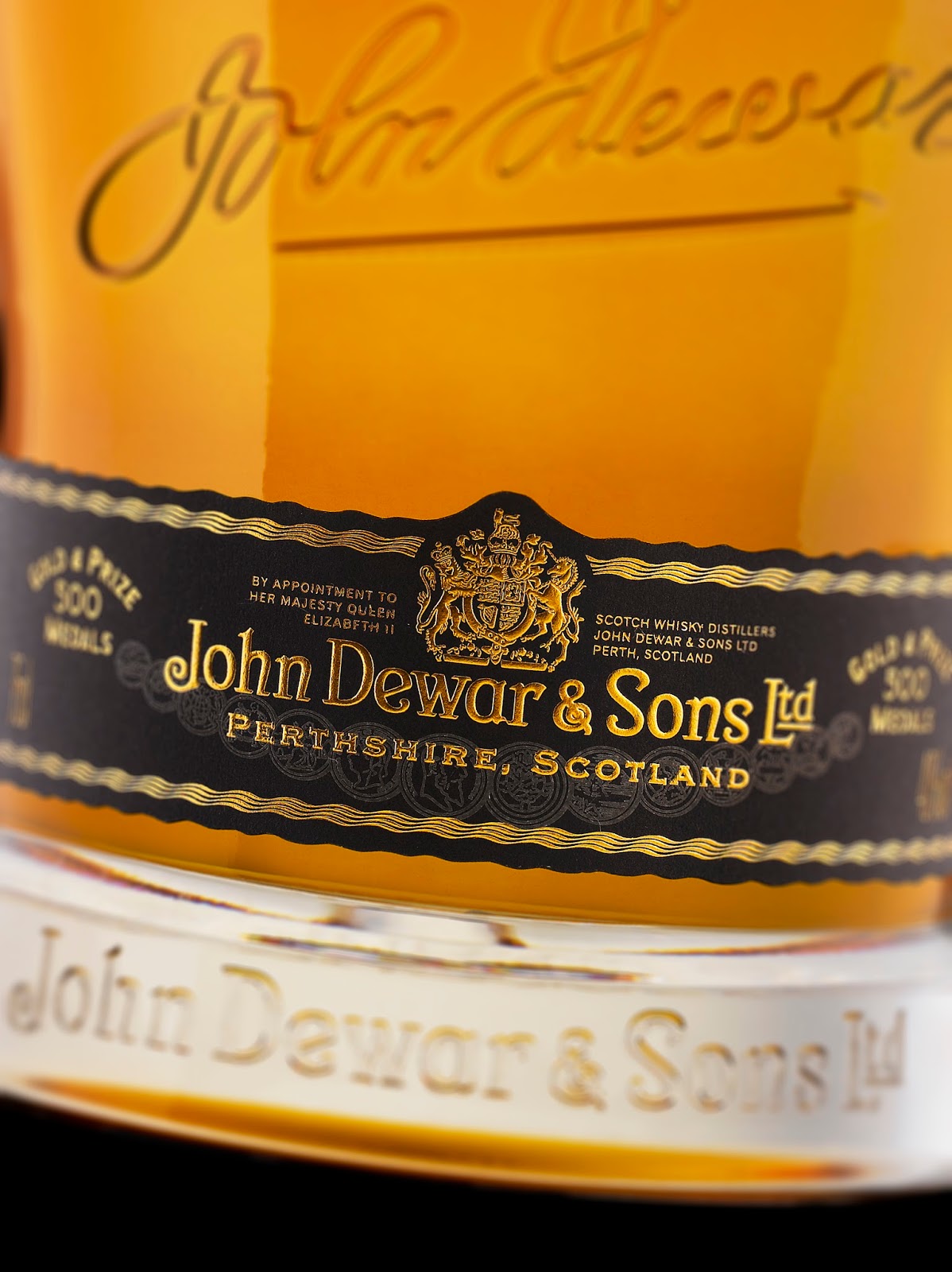 Dewar’s on Packaging of the World - Creative Package Design Gallery