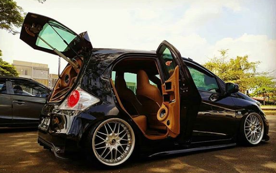 Modifikasi Brio Warna Hitam Terbaik Dan Terkeren Di Tahun ...