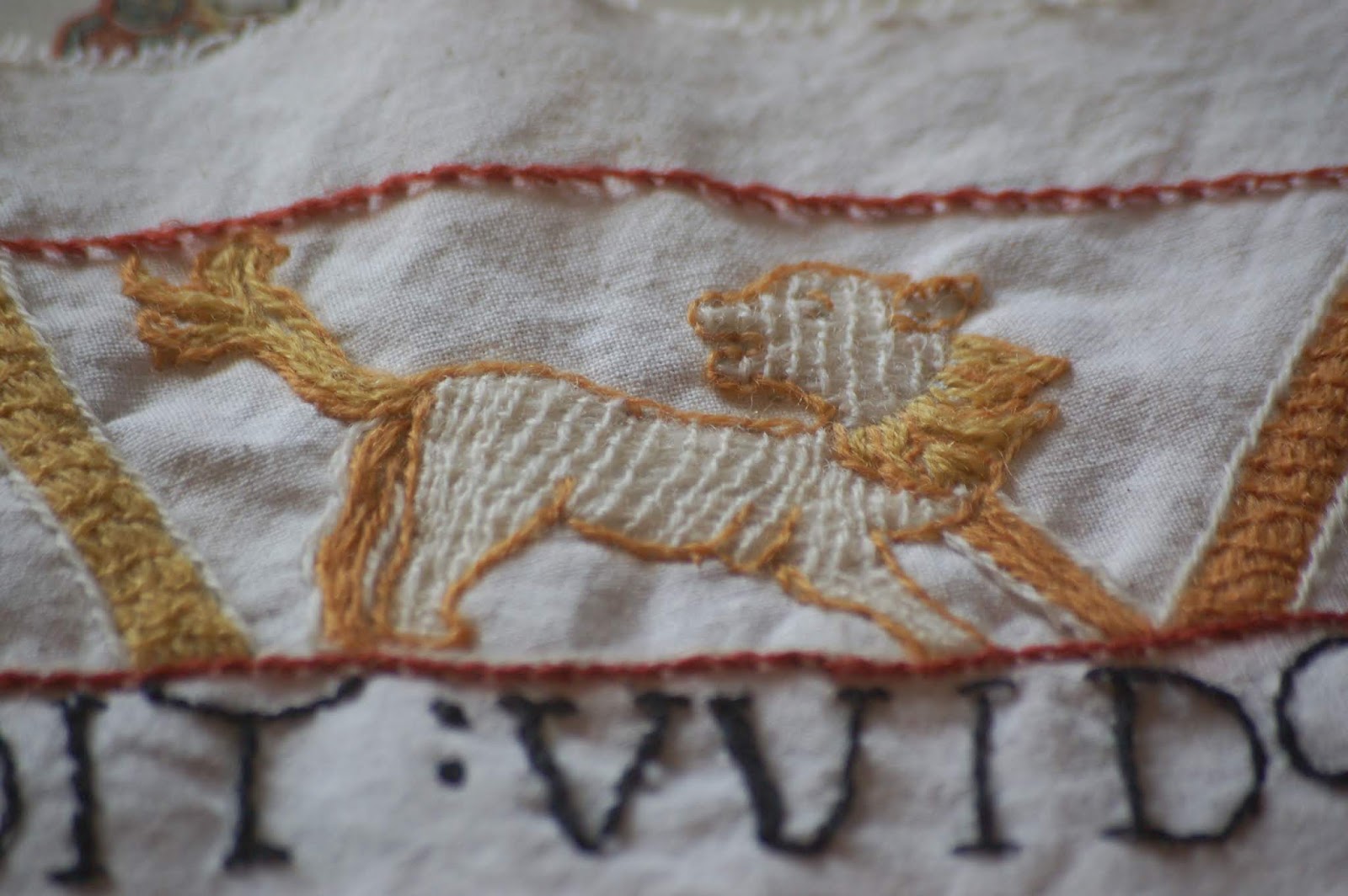 Cornish Needlework Basket Isti Mirant Stella Halley's Comet Bayeux