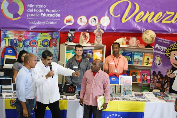 Arranca plan "Gota de Amor para mi Escuela" para reparación de aulas en el territorio nacional Arranca plan "Gota de Amor para mi Escuela" para reparación de aulas en el territorio nacional