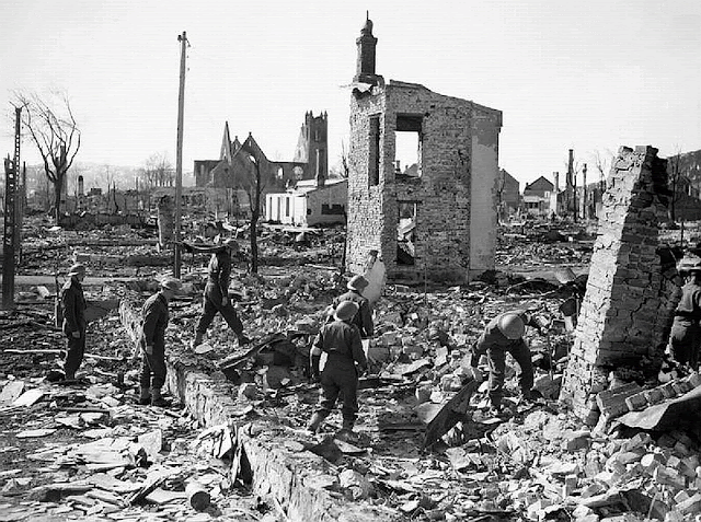 18 April 1940 worldwartwo.filminspector.com Mercury Namsos air raid