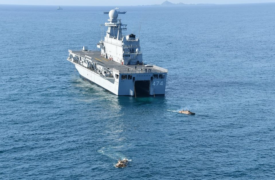 SI VIS PACEM, PARA BELLUM La L.P.D. algerina 