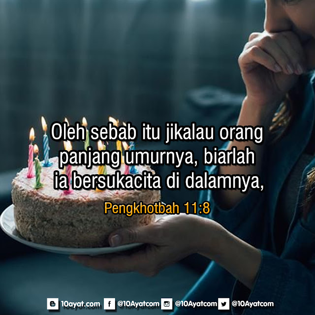 Pengkhotbah 11 8