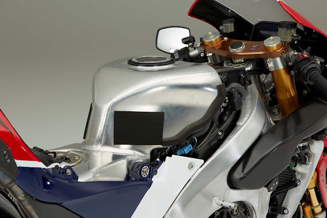 Honda RC213V-S Tank