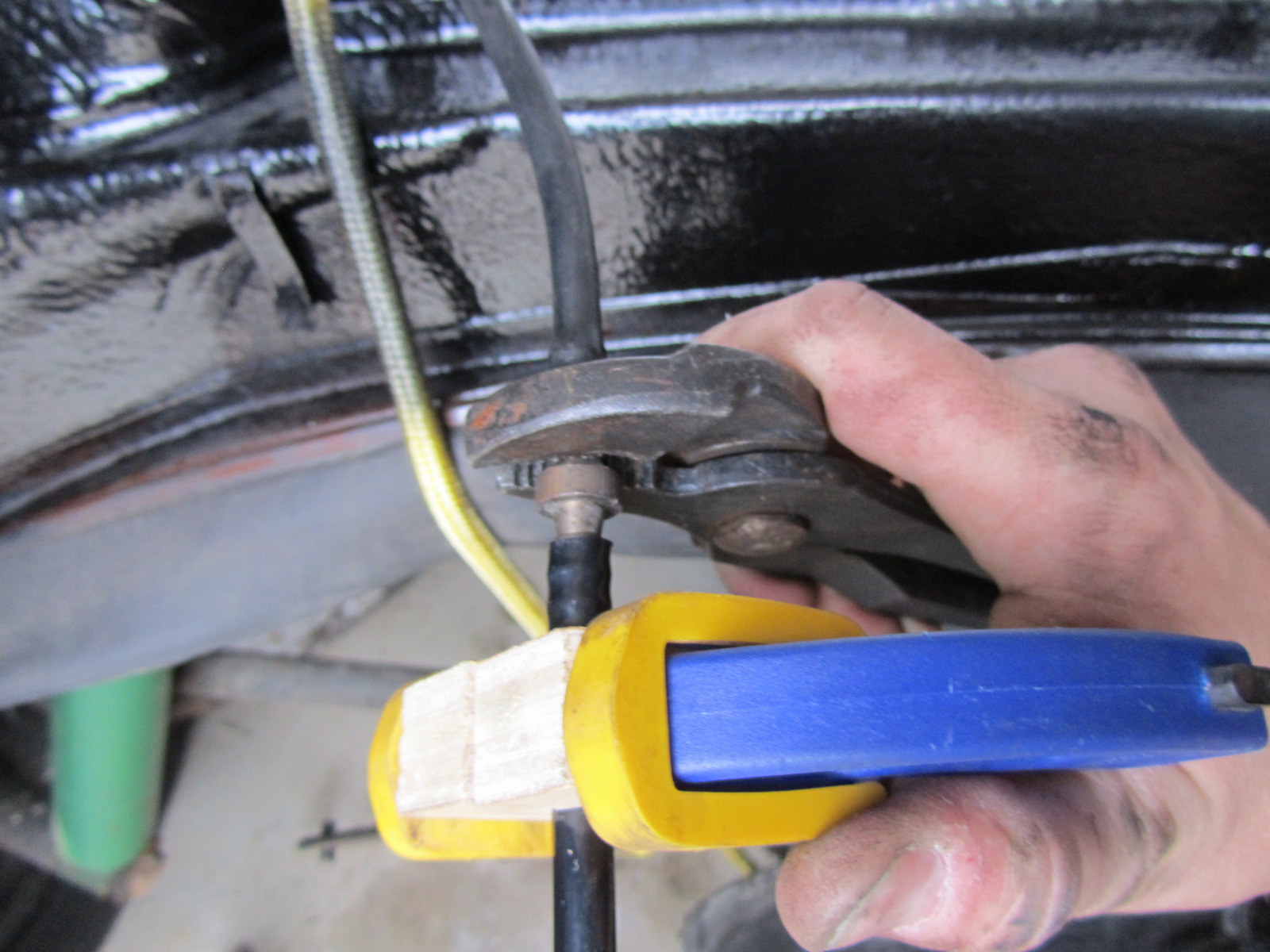 1975 Porsche 911 Targa Rebuild Fuel Injection Issues (CIS Lines)