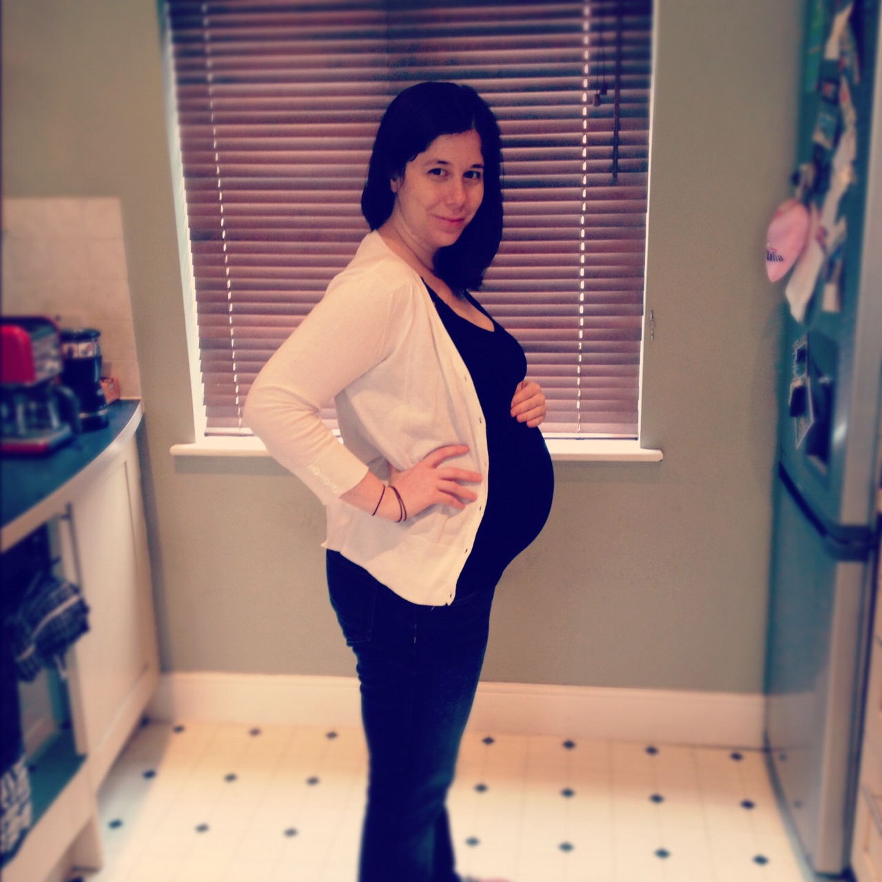 Thirty Three Weeks Pregnant 34