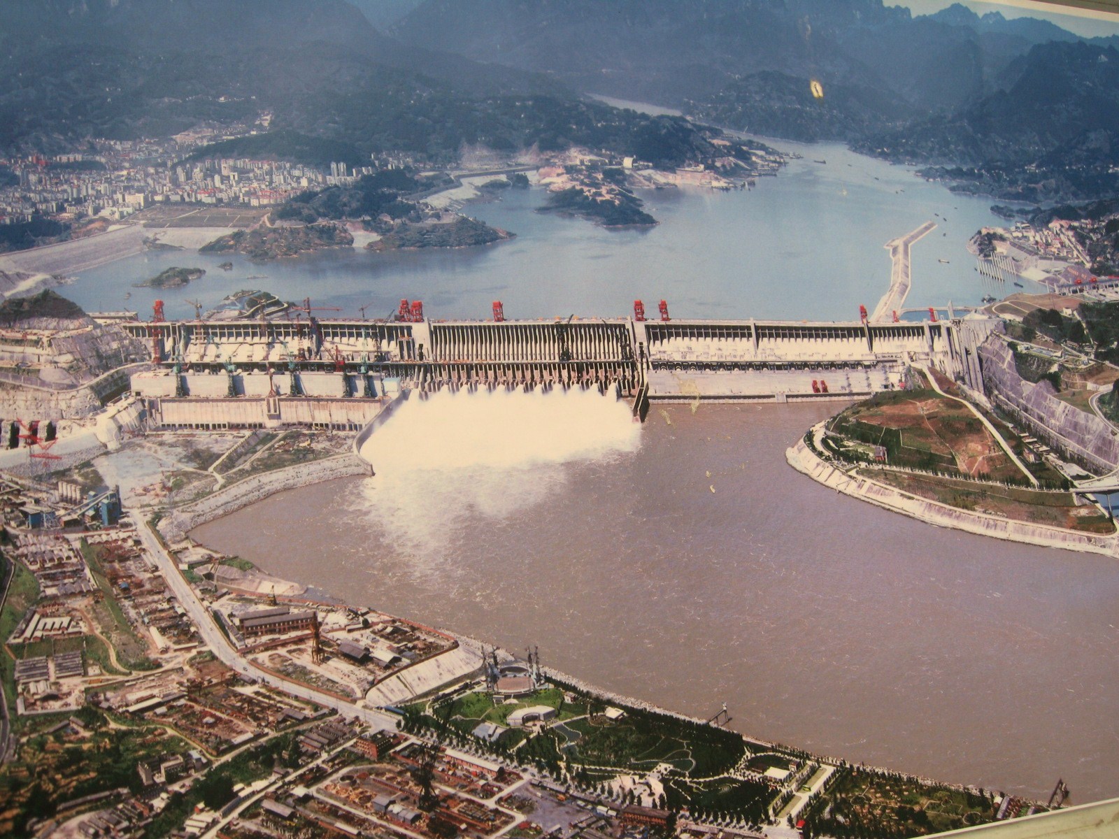 Three Gorges Dam China  Three gorges dam, Hydroelectric dam, Wonders