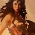Primer cartel oficial de Wonder Woman con Diana en pie de guerra