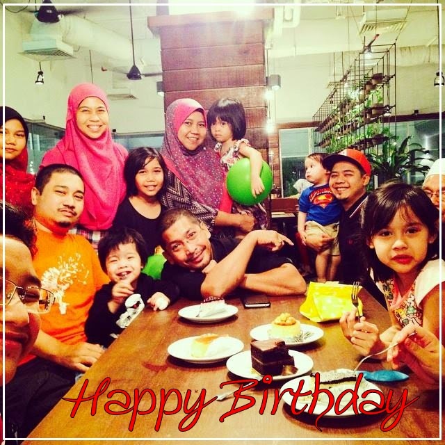 729 : Happy Birthday - dan aku menulis untuk diri sendiri