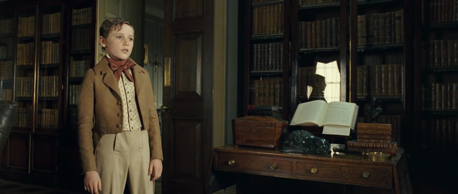 Барни кларк актер. Мистер браунлоу оливер твист. Оливер твист 2005. Oliver twist 2005. Oliver twist 2005.