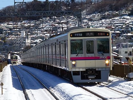 京王電鉄　準特急　高尾行き　7000系(2014大雪のため運行)