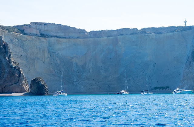 Chiaia di Luna, Ponza @Valeriaderiso Chiaia di Luna, Ponza @Valeriaderiso