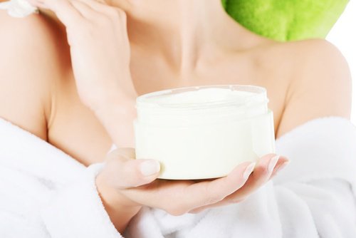 Qu'est ce que cette crème naturelle pour les cicatrices et les blessures ? Qu'est ce que cette crème naturelle pour les cicatrices et les blessures ?