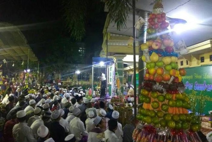 Sedot Antusiasme Ribuan Warga, Pesantren Ini Punya Cara Unik Peringati Maulid Nabi Muhammad SAW