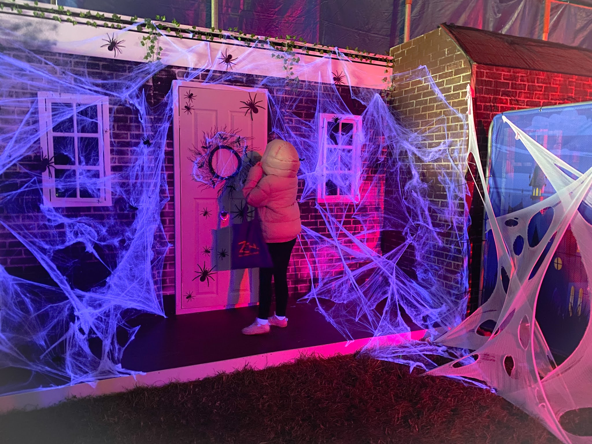 Uncoventional Kira A DAY OUT AT THE HALLOWEEN FARM CATTOWS FARM REVIEW