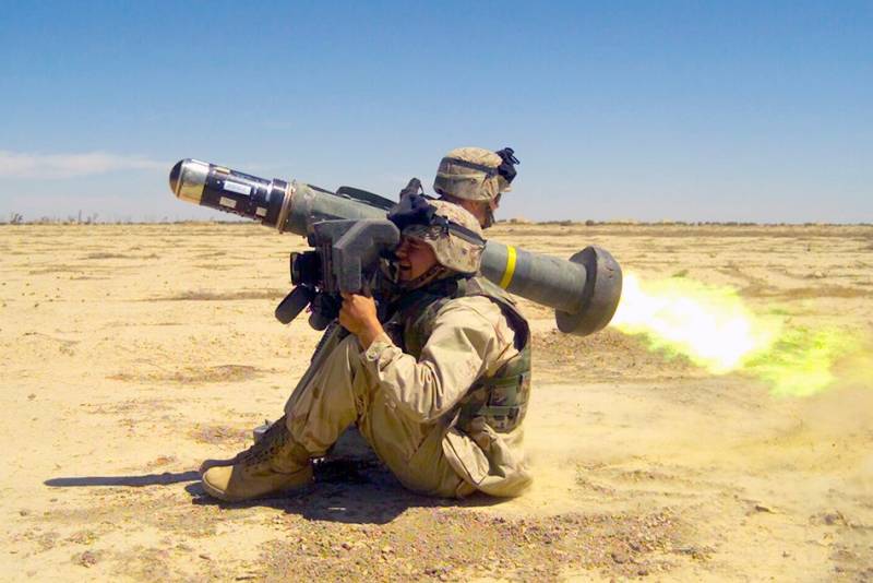 أحدث نظام صاروخي مضاد للدبابات FGM-148 Javelin