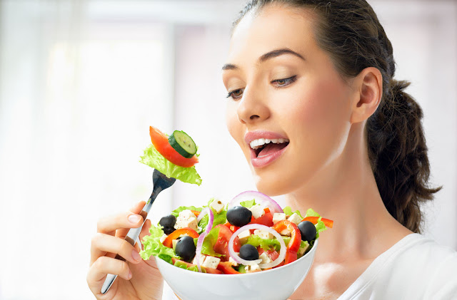 Kenali 5 Tips Menjaga Berat Badan Bagi yang Hobi Makan