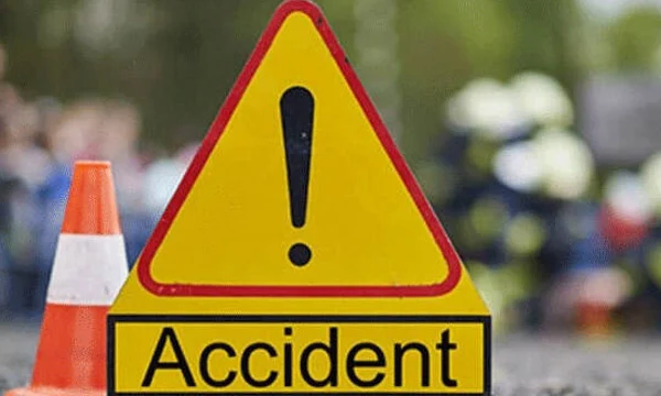 Perumbavoor, News, Kerala, Devotees, Killed, Injured, Vehicles, Accident, Sabarimala, One Sabarimala devotee killed and 17 injured in road accident