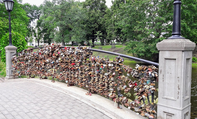 What there is in Bastion Hill Love locks in Bastion Hill Riga Latvia