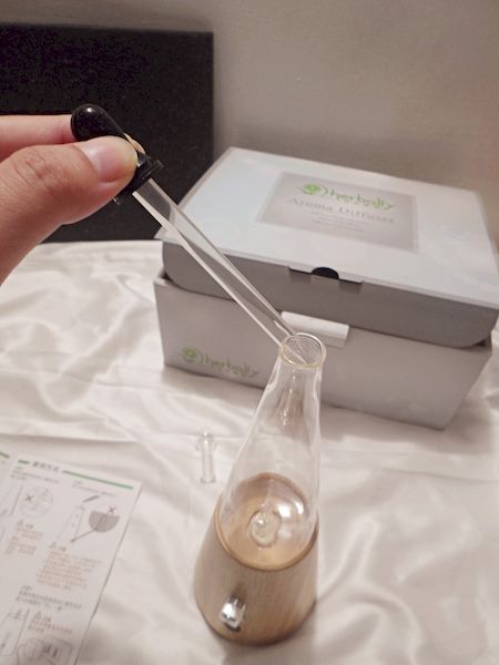 香氛 ░ 北歐風格的設計,質感品味的居家生活herbally 草本真情【花容】精油原木擴香儀