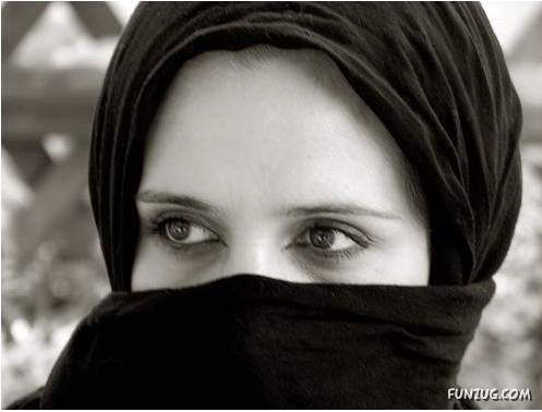 Beautiful Eyes In Hijab
