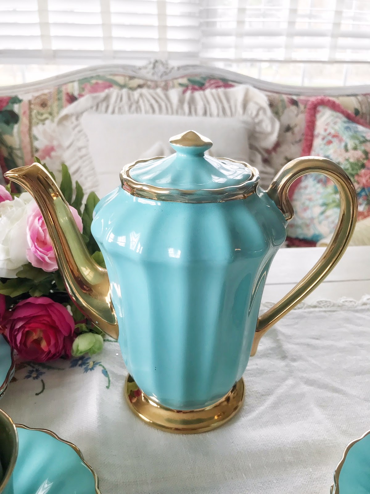 The Empty Nest Wade of England turquoise and gold tea set