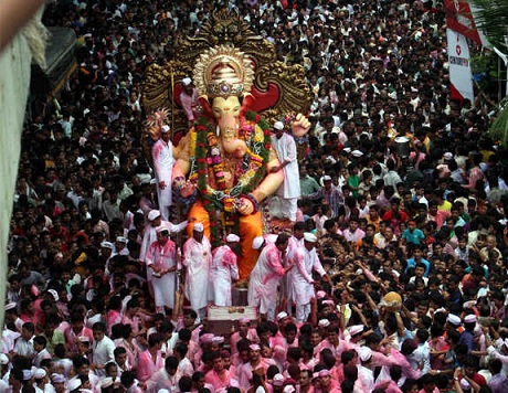 Lalbaugcha Raja 2012 Mumbai: Ganesh Visarjan Wallpapers & Photos