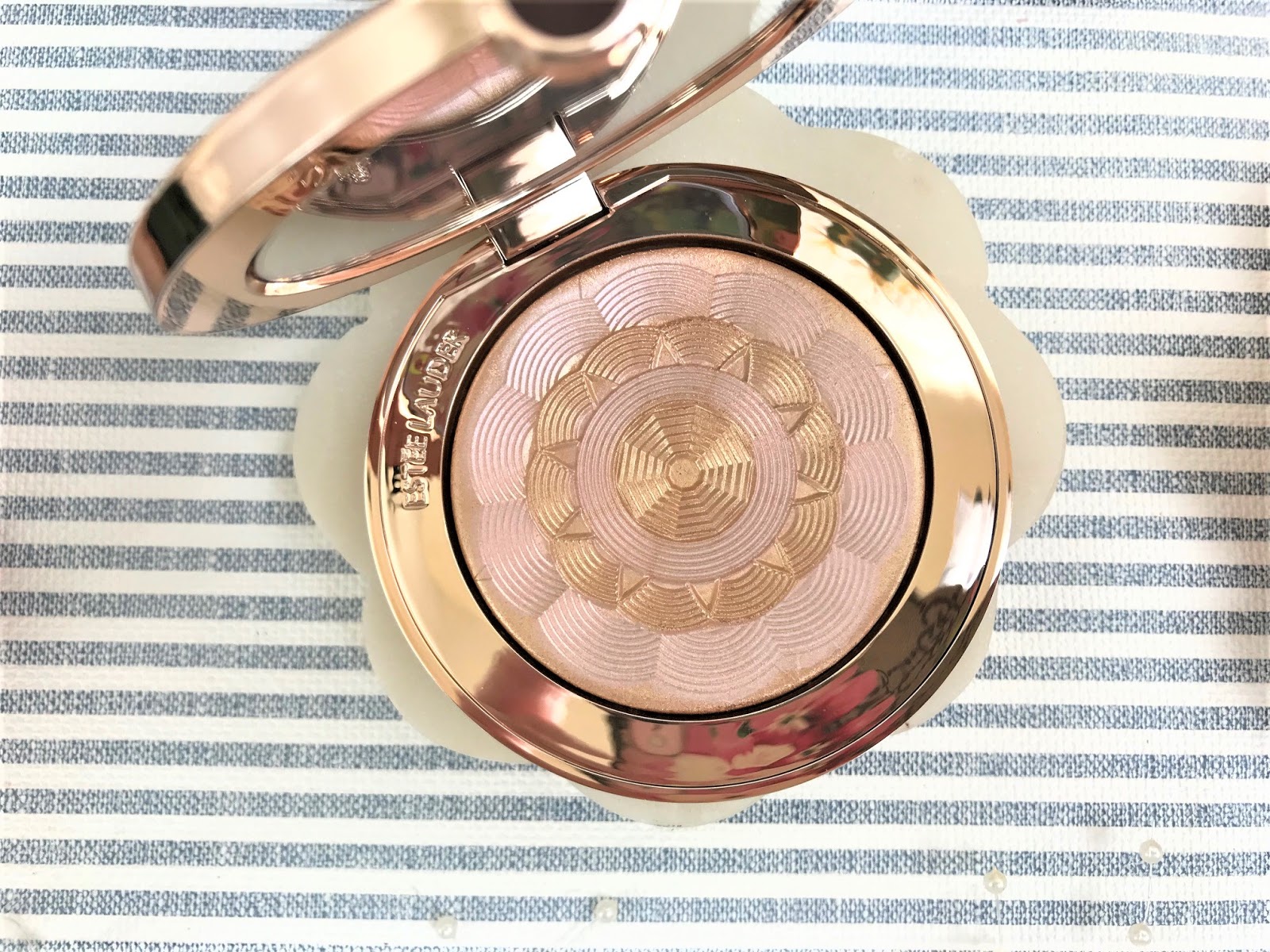 Estee Lauder Bronze Goddess Illuminating Powder Gelee Review + Swatch