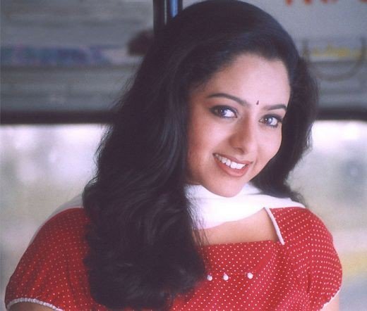 Actress Soundarya Died At The Age Of 31 Worked In 114 Films In 12 Year Bollybytes Tamil cinema, tamil movie, tamil movie news, tamil cinema news ,howsfull, housefull, kollywood, kollywood, tamil cinema, tamil news, kollywood news, kollywood movies, soundharya raghu, soundharya raghu, soundarya, soundarya death, soundarya family. actress soundarya died at the age of 31