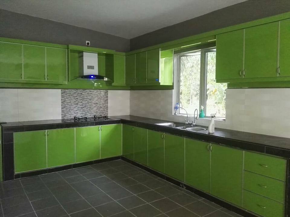 skillperabut Kabinet Dapur warna hijau Terang 