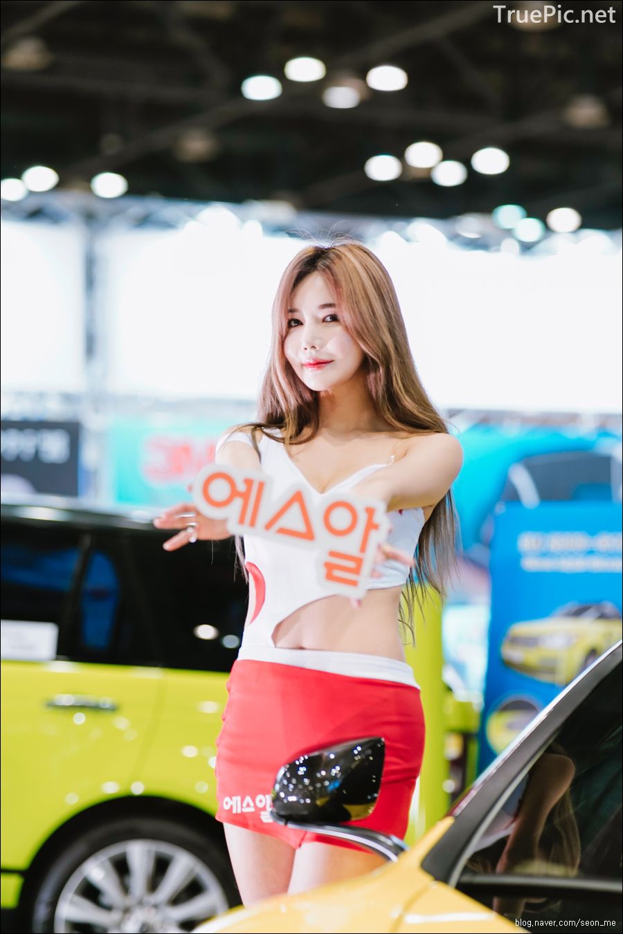 Korean Racing Model - Han Ga Eun - Seoul Auto Salon 2019 - Picture 34