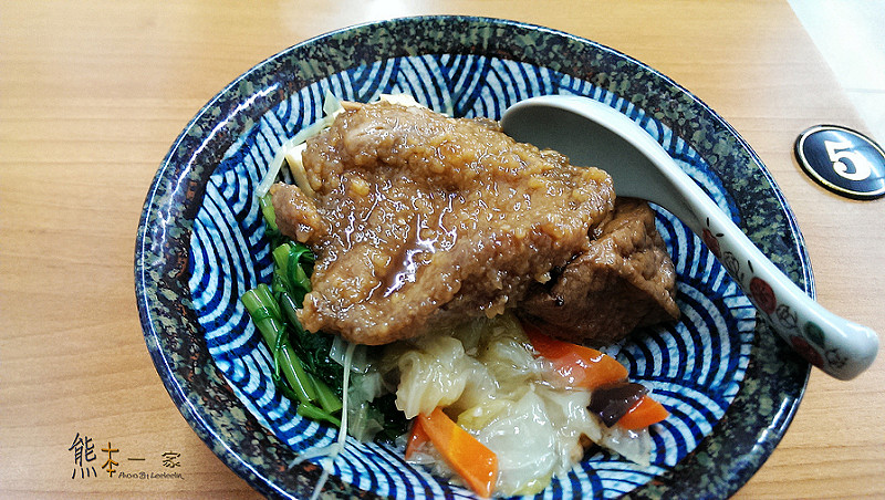 台北大學平價美食|花媽小吃