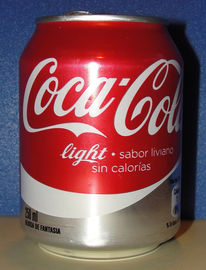 Colección de Latas y Botellas de Cerveza y Coca Cola de Mónica y Miguel