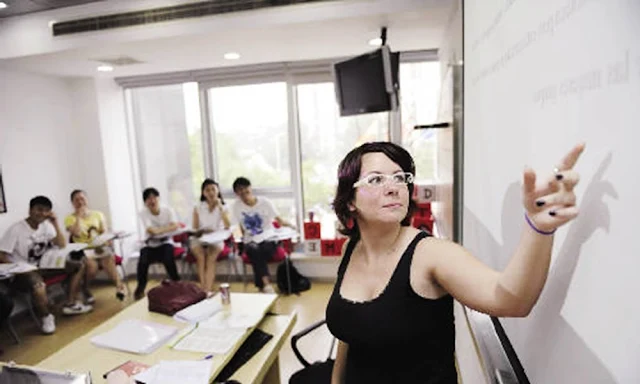 China busca más profesores de español