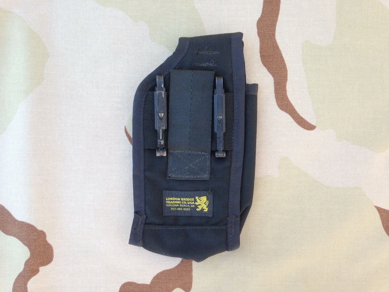 bingbabel London Bridge Trading LBT0246 Radio Belt Pouch