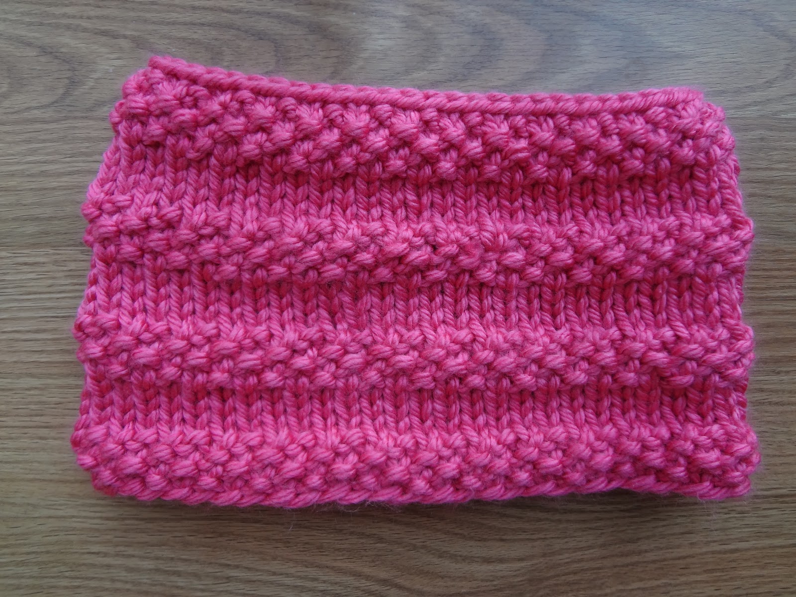 Fiber Flux: Free Knitting Pattern...Bubblegum Cowl!